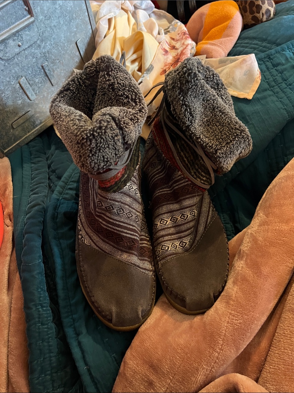 Toms Brown Gray Patterned Winter Ankle Boots